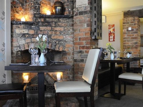 The Partridge Inn Wine Bar & Restaurant 월링포드 외부 사진